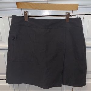 IZOD black tennis skirt